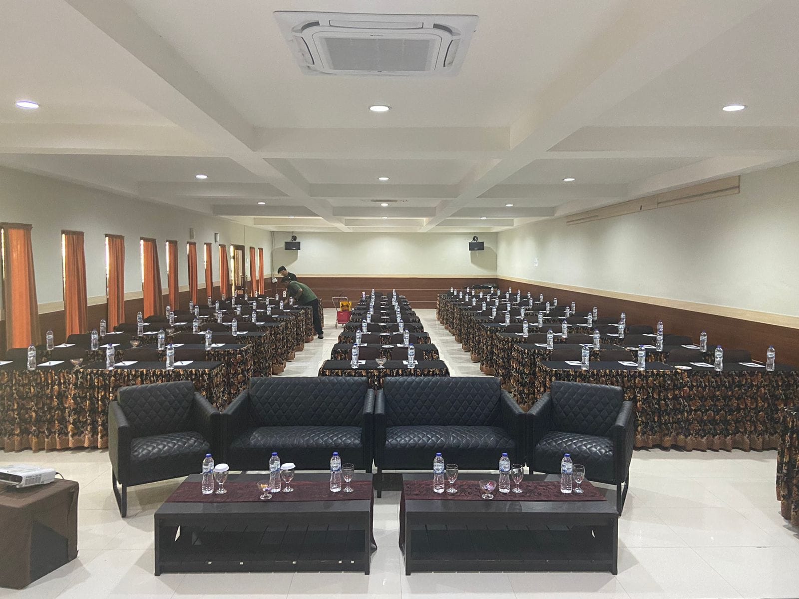 CLASS ROOM CLASS ROOM